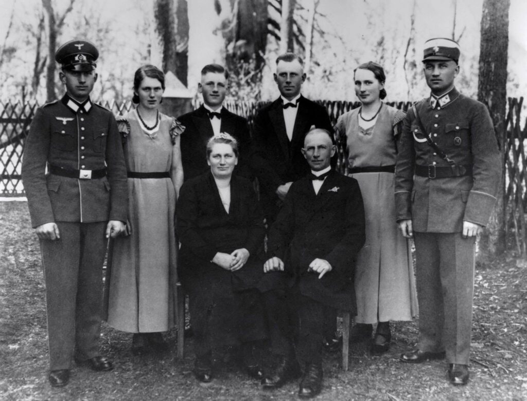 Richard and Helene Pein with their children in Berlitt, Germany, before World War II