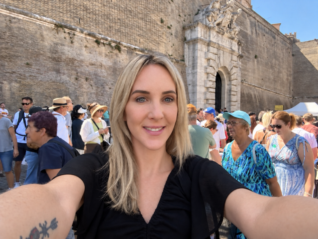  Tammy Rose traveling alone in Italy on her first solo trip after leaving an abusive relationship.