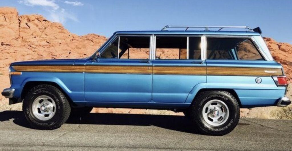  Blue vintage Jeep Wagoneer with four doors, similar to the vehicle Renee recalls seeing during an alleged attempted abduction in Texas in 1979.